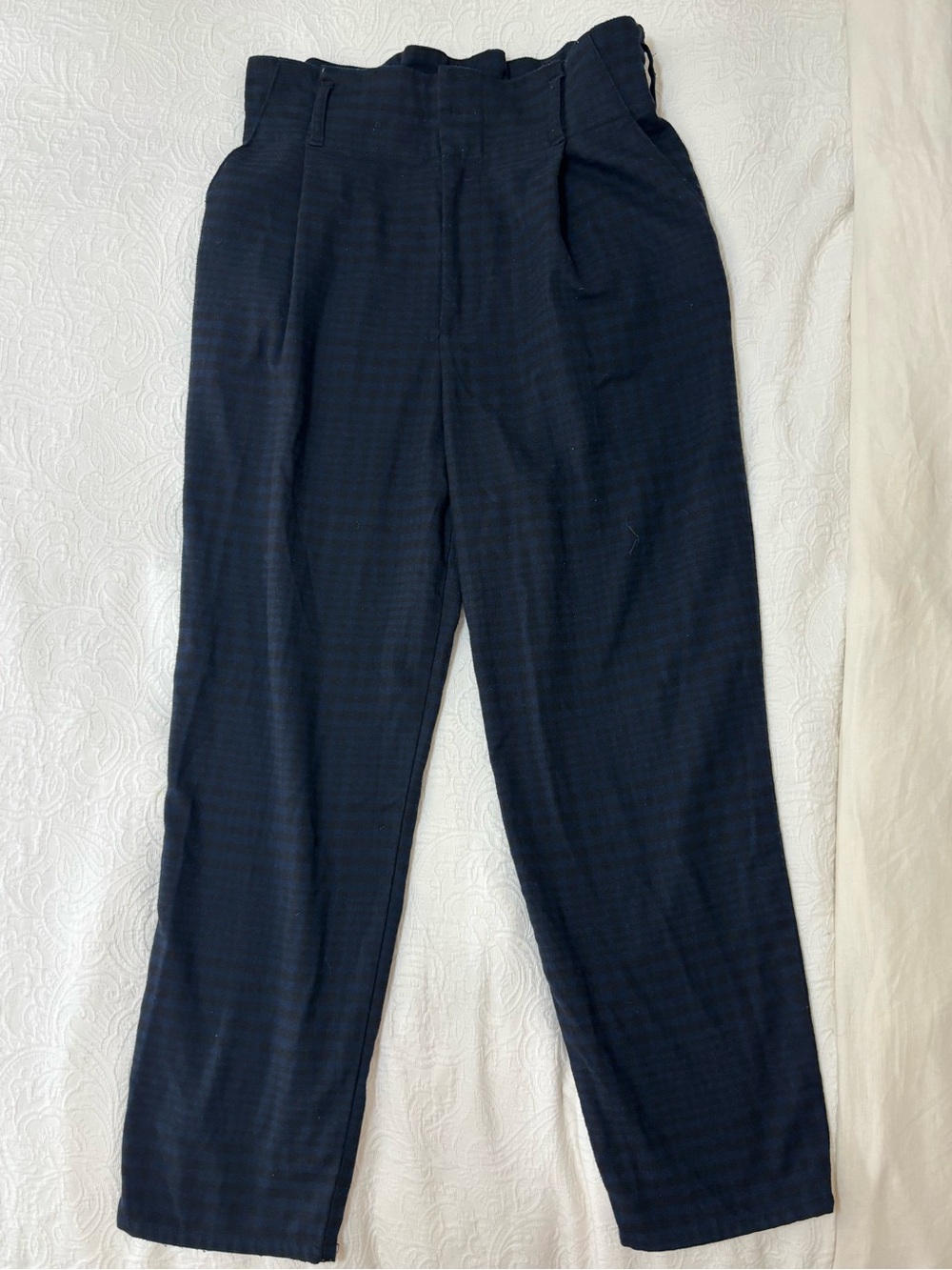 Hollister Navy High-Waist Pleated Ankle Pants